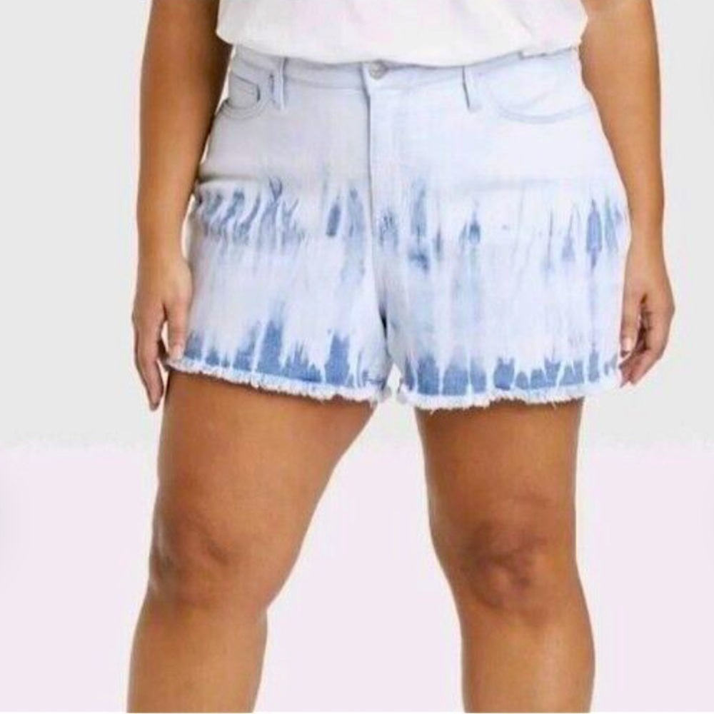 AVA & VIV Tie Dye Cutoff Boxy Denim Shorts